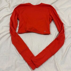 Gilly Hicks GO Ultra Cropped Long Sleeve Top • Red • Size XX-Small • EUC
